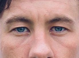 Barry Keoghan eye color