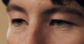 Barry Keoghan eye color