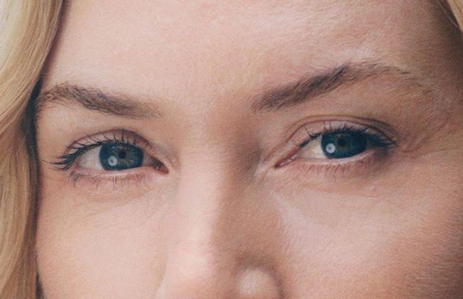 Kate Winslet eye color