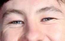 Barry Keoghan eye color