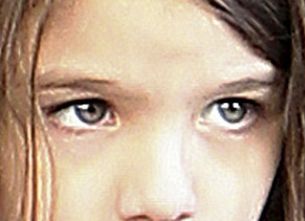 Suri Cruise eye color