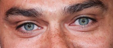 Jesse Williams eye color