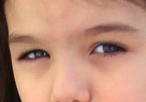 Suri Cruise eye color