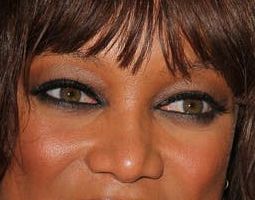 Tyra Banks eye color