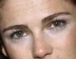 Tovah Feldshuh eye color