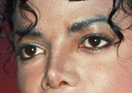 Michael Jackson eye color