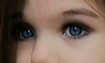 Suri Cruise eye color