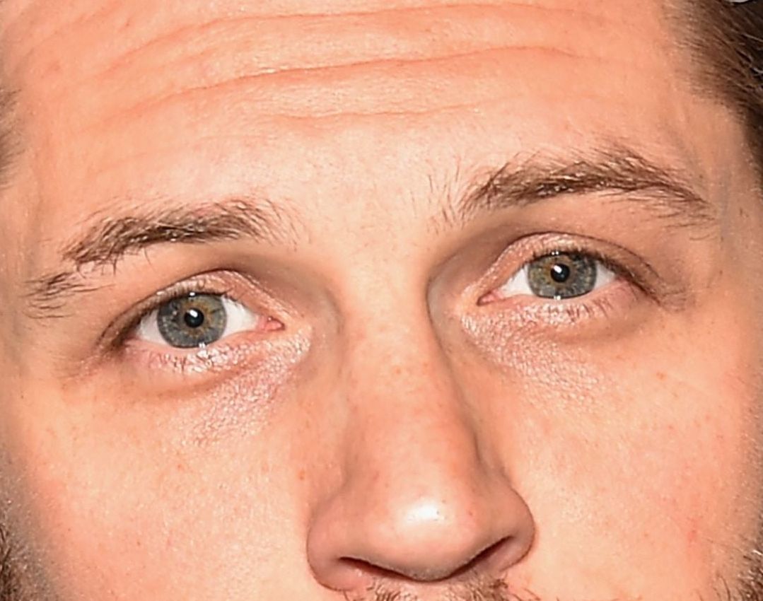 Tom Hardy eye color