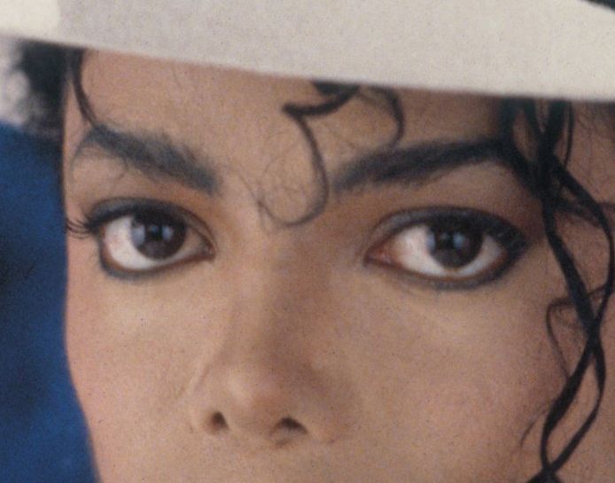 Michael Jackson eye color