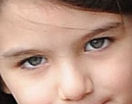 Suri Cruise eye color