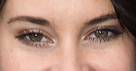 Shailene Woodley eye color