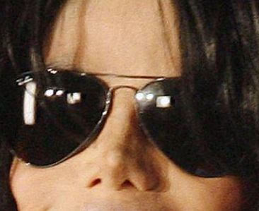 Michael Jackson eye color