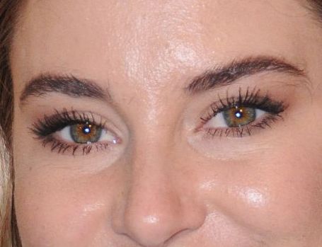 Shailene Woodley eye color