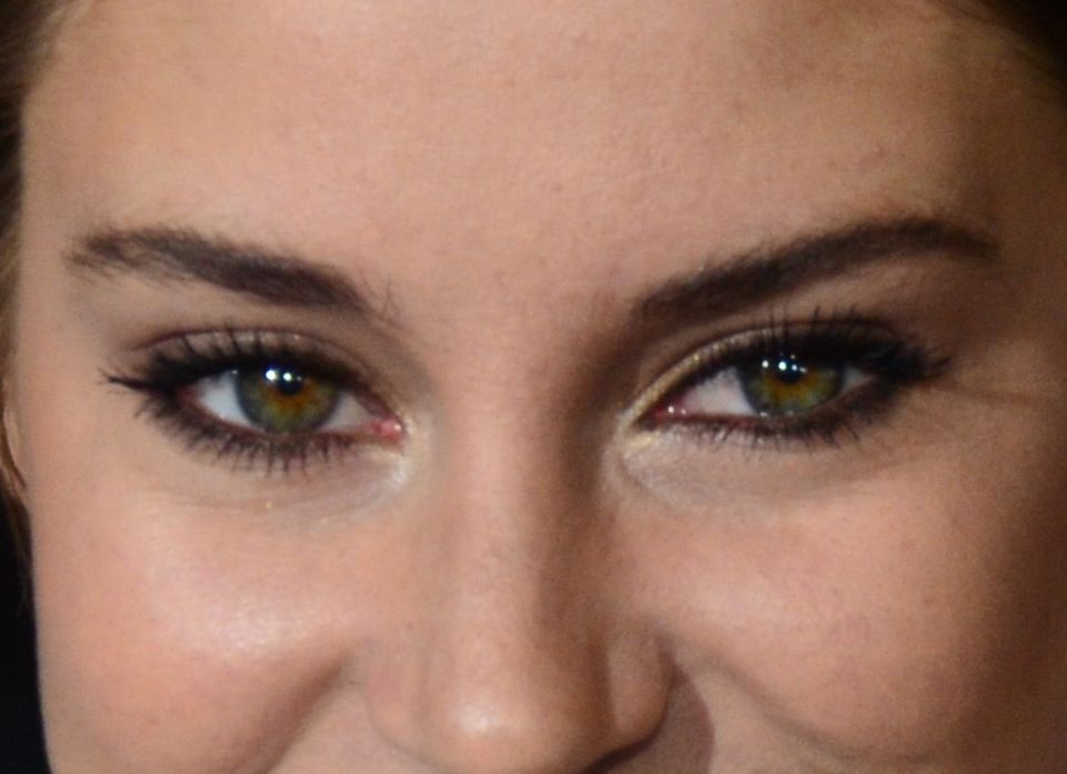 Shailene Woodley eye color