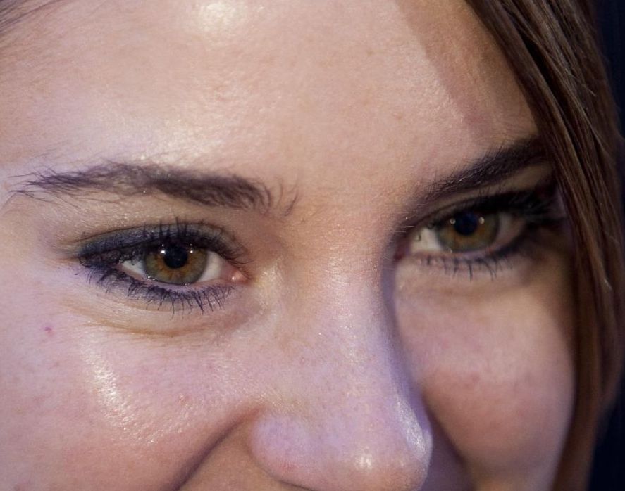 Shailene Woodley eye color