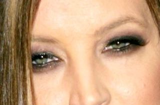 Lisa Marie Presley eye color