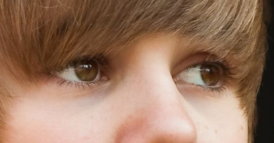 Justin Bieber eye color