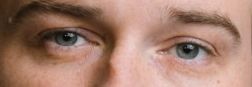 Morgan Wallen eye color