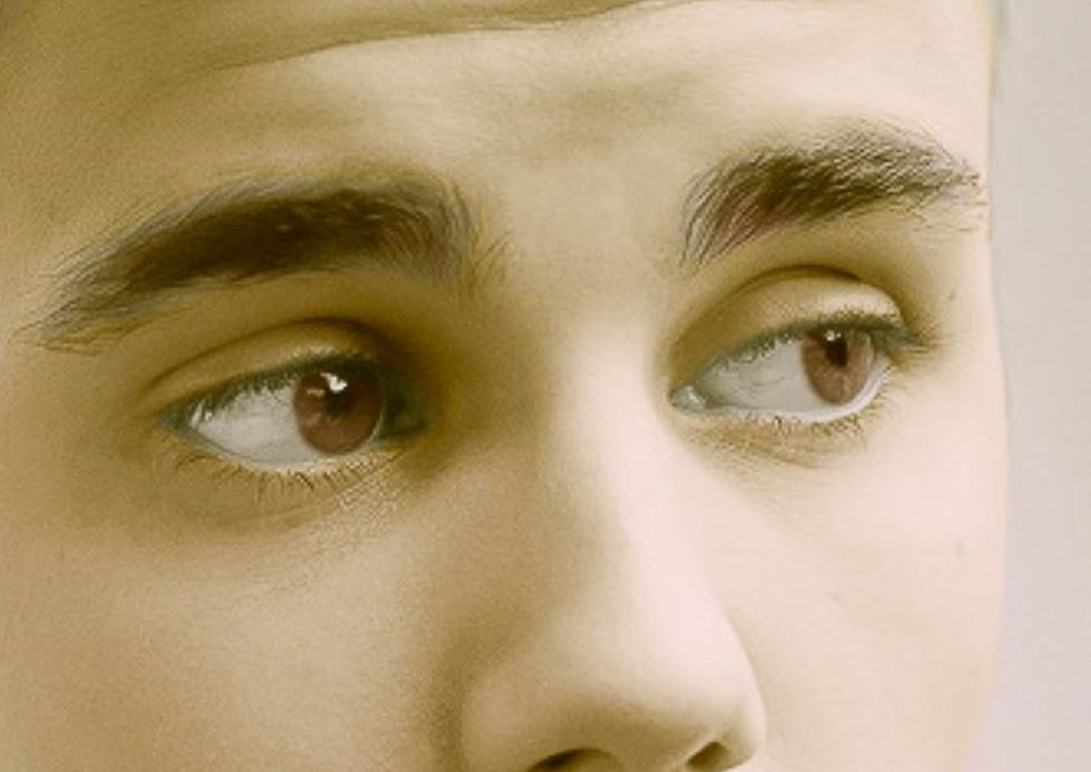 Justin Bieber eye color