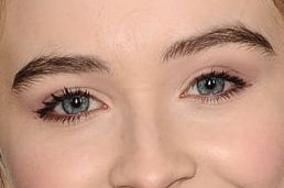 Sabrina Carpenter eye color