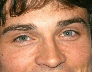 Tom Welling eye color