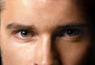 Tom Welling eye color