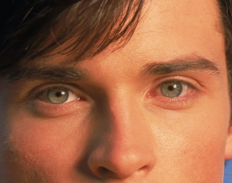 Tom Welling eye color