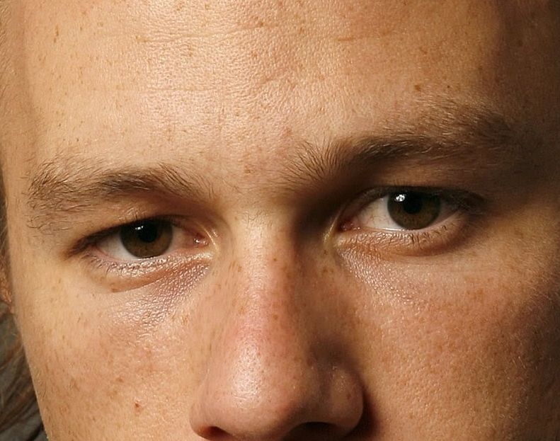 Heath Ledger eye color