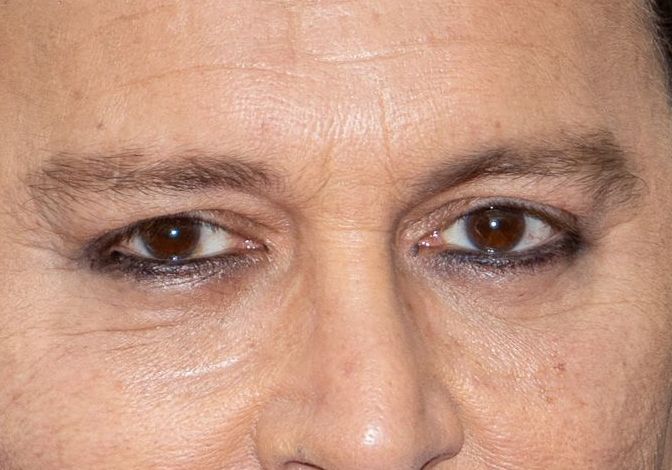 Johnny Depp eye color