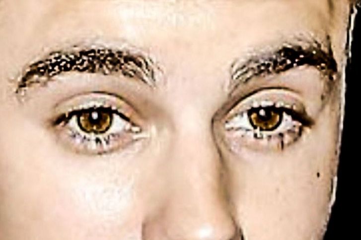 Justin Bieber eye color