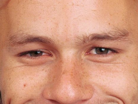 Heath Ledger eye color