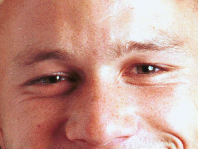 Heath Ledger eye color