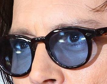 Johnny Depp eye color