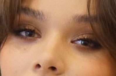 Hailee Steinfeld eye color