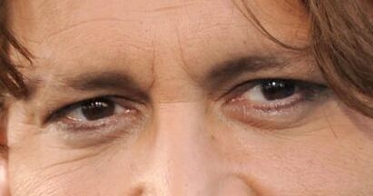 Johnny Depp eye color