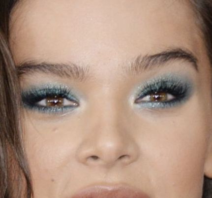 Hailee Steinfeld eye color