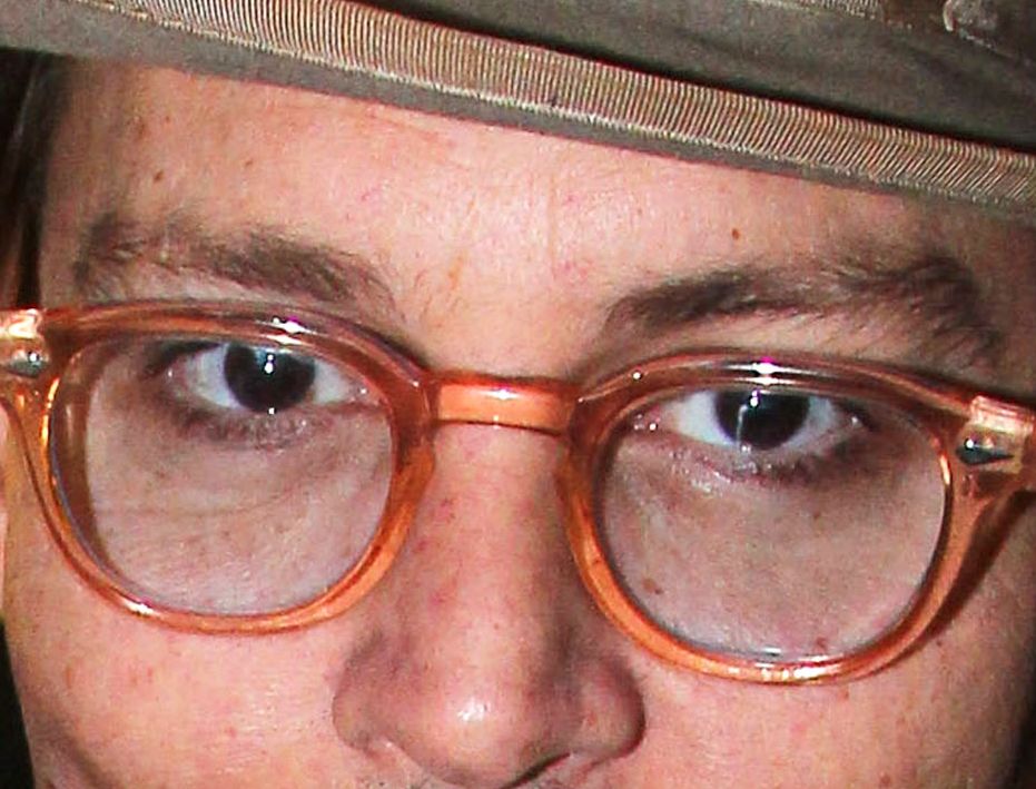 Johnny Depp eye color