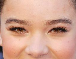 Hailee Steinfeld eye color