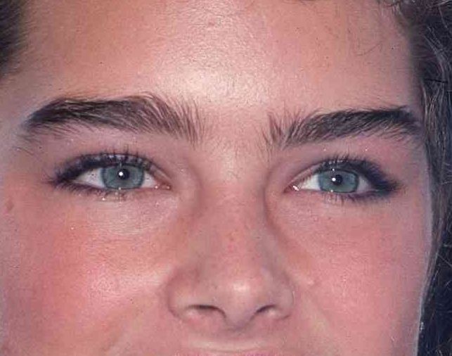 Brooke Shields eye color