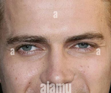 Hayden Christensen eye color