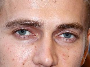 Hayden Christensen eye color