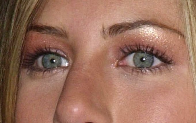 Jennifer Aniston eye color