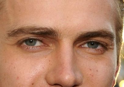 Hayden Christensen eye color