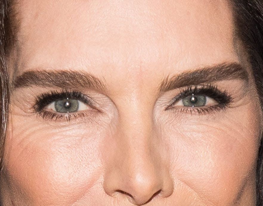 Brooke Shields eye color