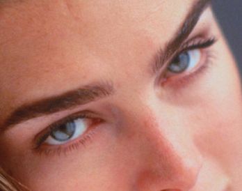 Brooke Shields eye color