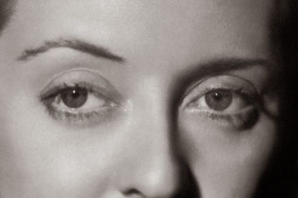 Bette Davis eye color