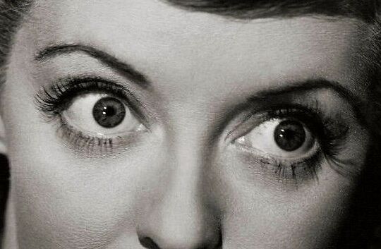 Bette Davis eye color