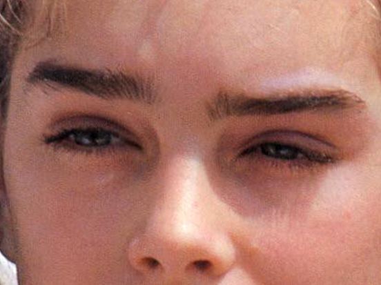 Brooke Shields eye color