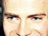 Hayden Christensen eye color