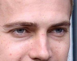 Hayden Christensen eye color